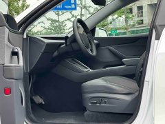 Tesla Model Y rear-wheel drive version - фото 7