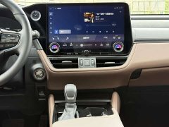 Lexus ES 300h Premium Edition - фото 13