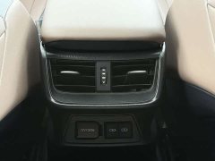 Lexus ES 300h Premium Edition - фото 16