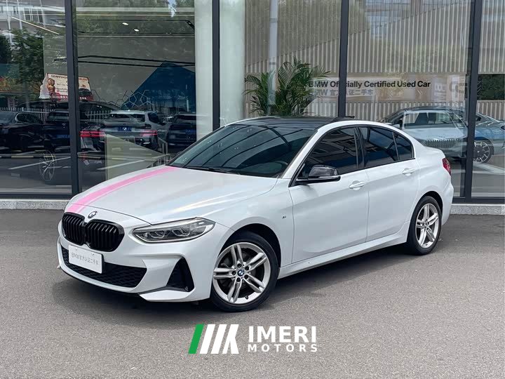 BMW 1 Series facelift 120i M Sports Night Edition - автомобиль из Китая