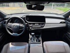 Lexus ES 2022 200 Excellence Edition - фото 7