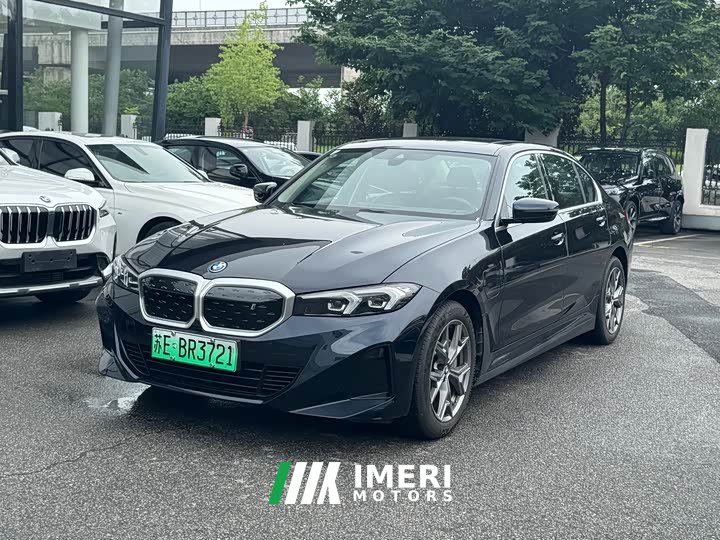 BMW i3 eDrive 35 L - автомобиль из Китая