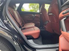 Audi Q5L 2.0T Exclusive Edition for Ten Million Users - фото 10