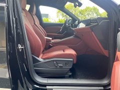 Audi Q5L 2.0T Exclusive Edition for Ten Million Users - фото 9