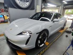 Porsche Taycan 2022 facelift Taycan - фото 1