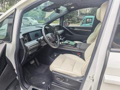 Trumpchi M8 2023 Grandmaster Series Dual Engine Royal Edition - фото 2