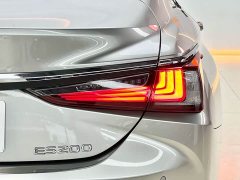 Lexus ES 2023 200 Excellence Edition - фото 18