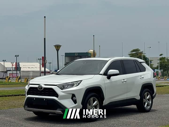 Toyota RAV4 Rongfang 2.0L CVT two-wheel drive fashion version - автомобиль из Китая