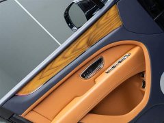 Bentley Bentayga 2024 4.0T V8 long wheelbase version - фото 8