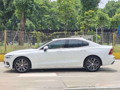 Volvo S60 B4 Zhiyuan Luxury Edition - фото 13