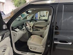 Volvo EM90 Ultra six-seater - фото 5