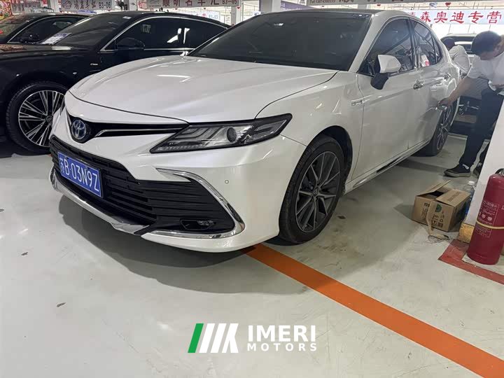Toyota Camry Shuangqing 2.5HG Deluxe Edition - автомобиль из Китая