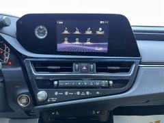 Lexus ES 200 Excellence Edition - фото 16