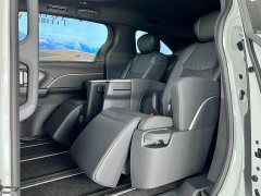 Toyota SIENNA 2024 2.5L Hybrid Premium Edition - фото 10