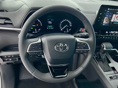 Toyota SIENNA 2024 2.5L Hybrid Premium Edition - фото 15