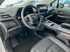 Toyota SIENNA 2024 2.5L Hybrid Premium Edition - фото 7