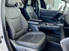 Toyota SIENNA 2024 2.5L Hybrid Premium Edition - фото 8