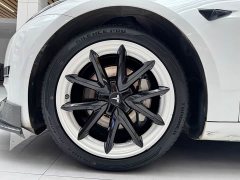 Tesla Model 3 rear-wheel drive version - фото 20
