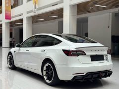 Tesla Model 3 rear-wheel drive version - фото 7