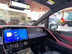 Trumpchi M8 2023 Grandmaster Series Dual Engine Royal Edition - фото 9