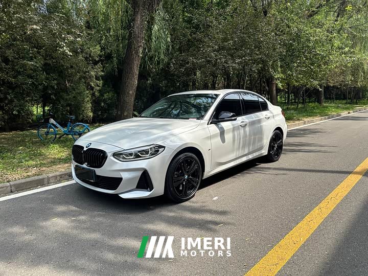 BMW 1 Series 125i M Sports Night Edition - автомобиль из Китая