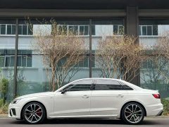 Audi A4L 45 TFSI quattro premium dynamic - фото 2
