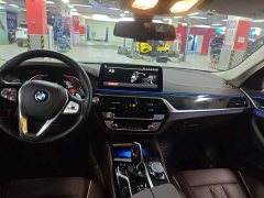 BMW 5 Series 530Li Leading Luxury Package - фото 4