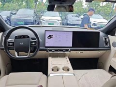 Li Auto Ideal L8 Ultra - фото 2