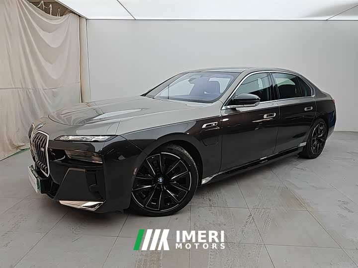 BMW M760Le 2023 M760Le xDrive - автомобиль из Китая