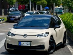 Volkswagen ID.3 facelift, smart version, extremely smart version - фото 1