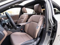 Lexus ES 300h Premium Edition - фото 11