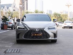 Lexus ES 300h Premium Edition - фото 2