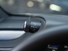 Lexus ES 300h Premium Edition - фото 20