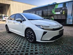 Toyota Corolla 1.8L Dual Engine Elite Edition - фото 1
