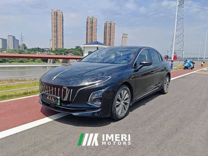 Hongqi E-QM5 431km Charging Enjoyment Edition - автомобиль из Китая