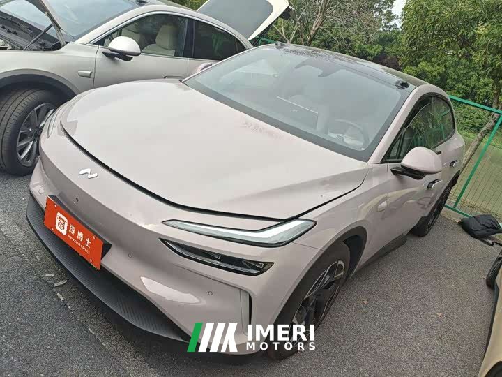 Li Auto Ledo L60 60kWh four-wheel drive version - автомобиль из Китая