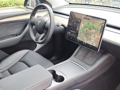 Tesla Model Y standard range rear-wheel drive version - фото 12