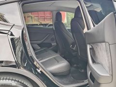 Tesla Model Y standard range rear-wheel drive version - фото 14