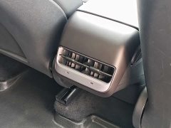 Tesla Model Y standard range rear-wheel drive version - фото 15