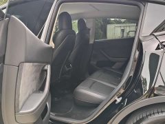 Tesla Model Y standard range rear-wheel drive version - фото 6