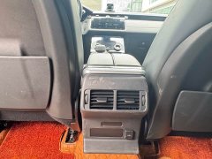 Land Rover Range Rover Velar 2022 250PS Glitter Gold Collector’s Edition - фото 16