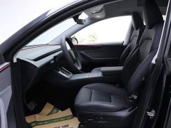 Tesla Model Y rear-wheel drive version - фото 12
