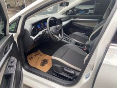 Volkswagen Golf facelift 200TSI DSG Pro - фото 11