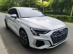Audi A3 Sportback 35 TFSI aggressive sports - фото 3