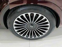 AITO Wenjie M9 extended range Ultra version 52kWh 6-seater version (192-line lidar) - фото 6