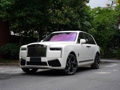 Rolls-Royce Cullinan 2025 Black Badge - фото 1