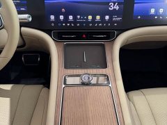 AITO Wenjie M9 pure electric Ultra version 100kWh 6-seater version - фото 8
