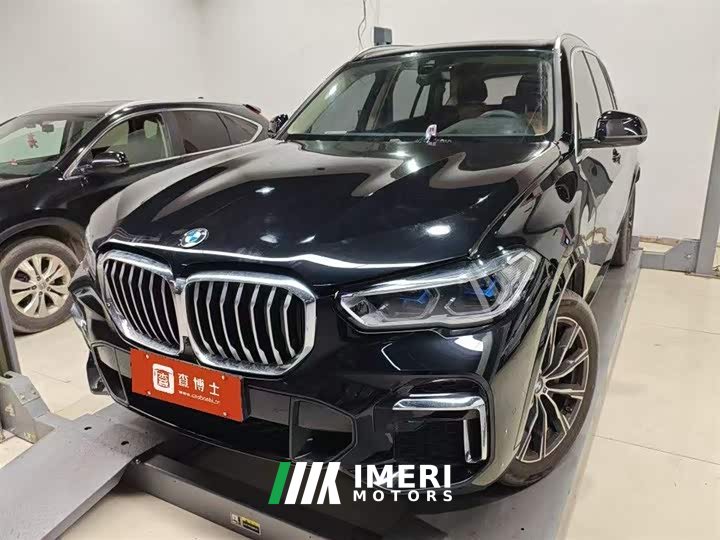 BMW X5 facelift xDrive 30Li exclusive M sports package - автомобиль из Китая