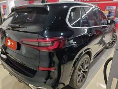 BMW X5 facelift xDrive 30Li exclusive M sports package - фото 3