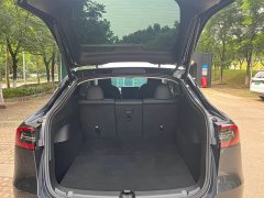 Tesla Model Y rear-wheel drive version - фото 10